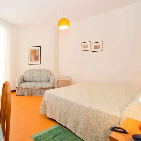 Hotel Universal 3*